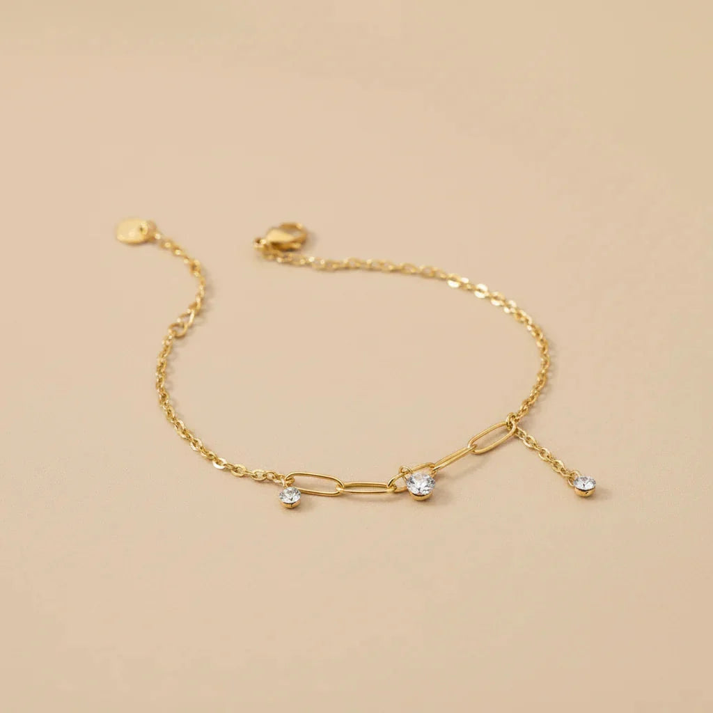 diamond-glow-chain-bracelet
