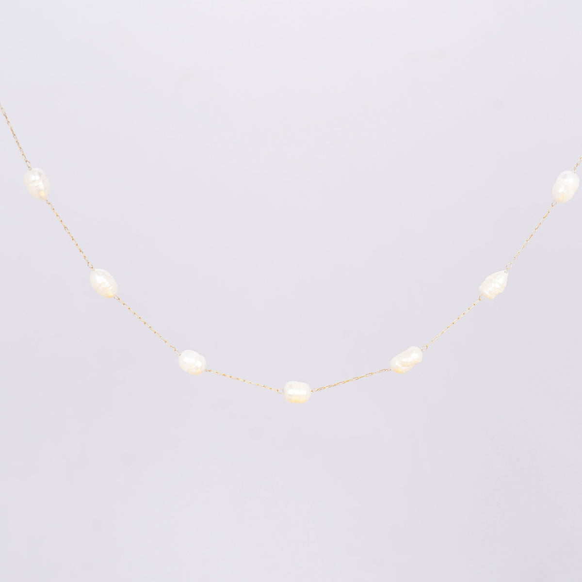 Oval Pearl Lockbone Necklace