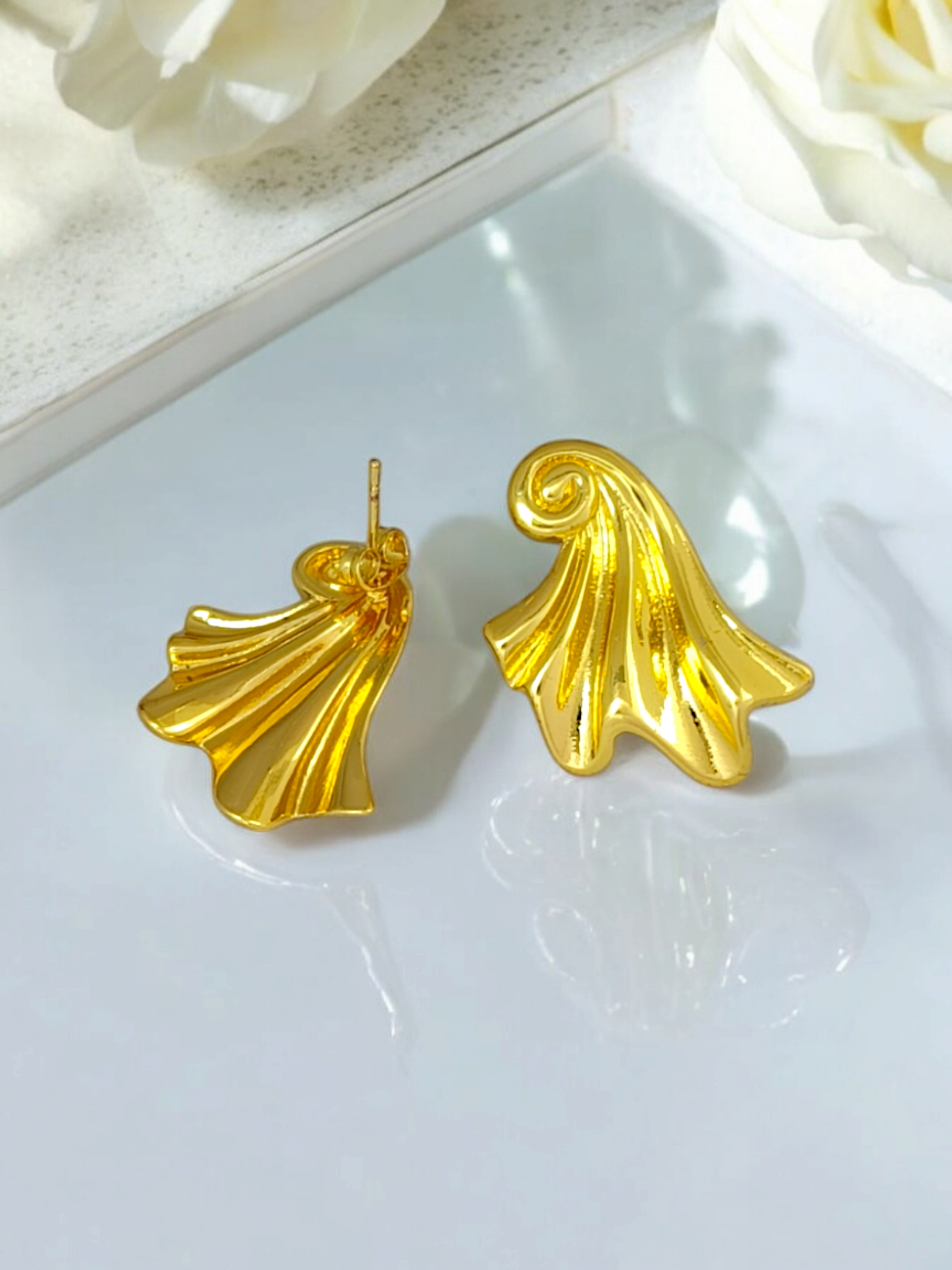 astria-jewellery-gold-plated-shell-drop-earrings-for-women-elegant-spiral-fan-design-statement-party-wear-lightweight-fashion-jewellery
