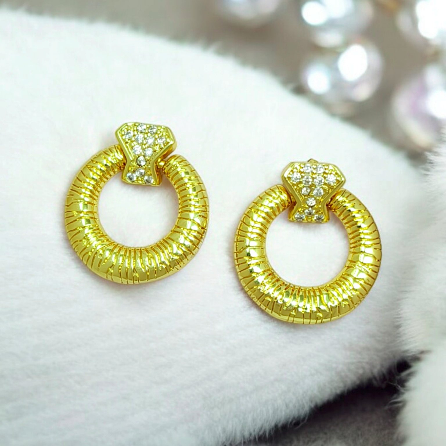 gold-circle-earrings