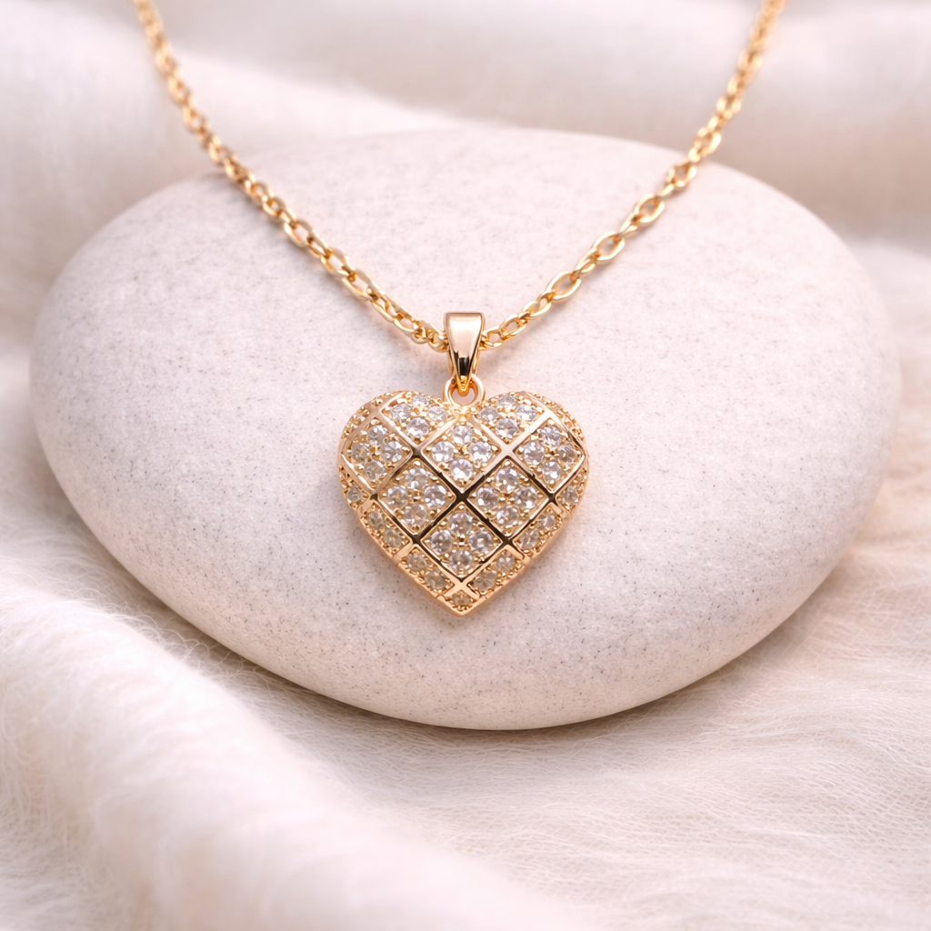 blushing-heart-necklace