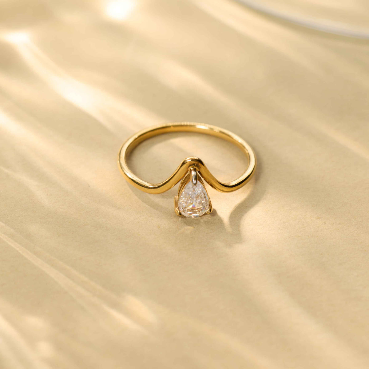 18K Gold Plated Gilded V-Pear Solitaire for Women | Anti Tarnish