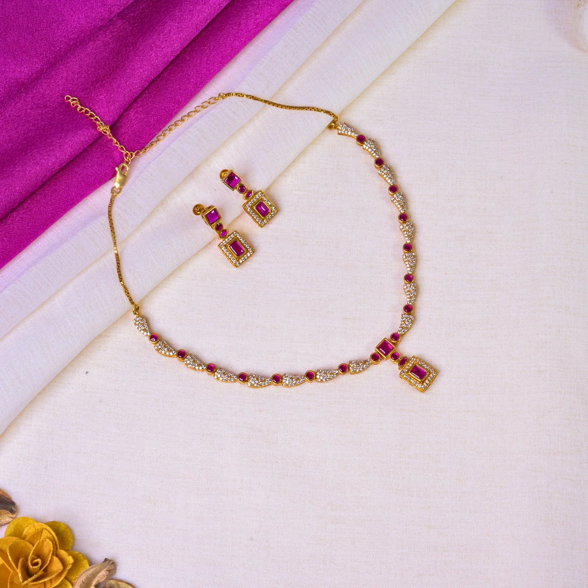 RUBYPENDT SET - Varenya Galleria