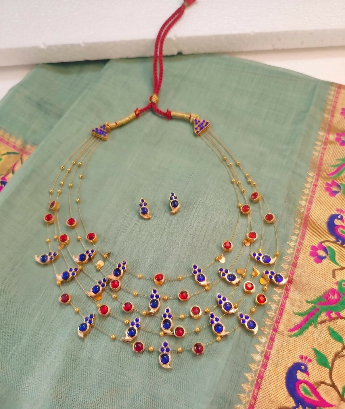 5 LAYERED PAISLEY NECKLACE SET BLUE RED