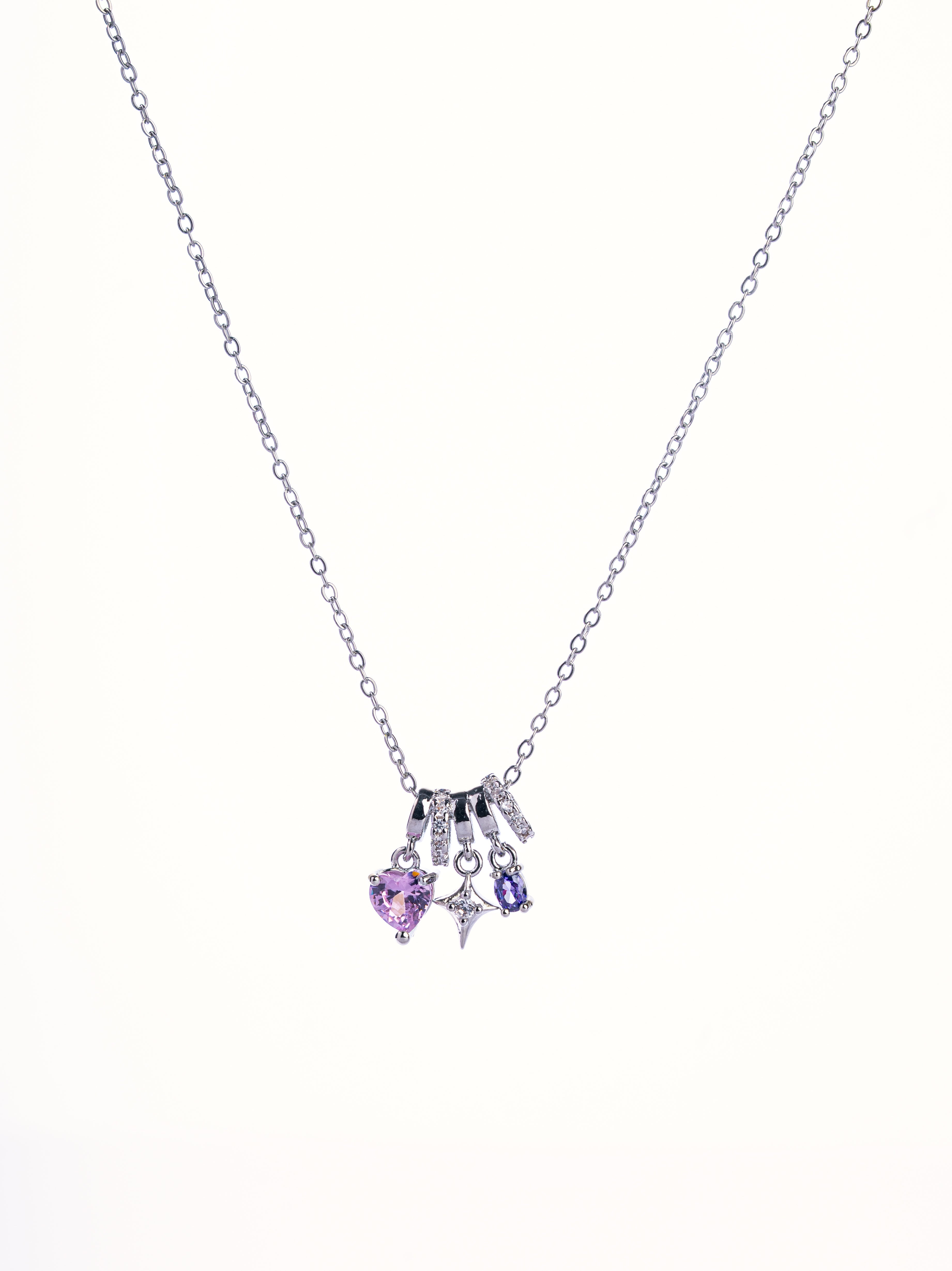 18k gold-plated heart bloom charm chain necklace in silver finish �? chic gemstone heart pendant, anti-tarnish and waterproof for everyday and festive wear.