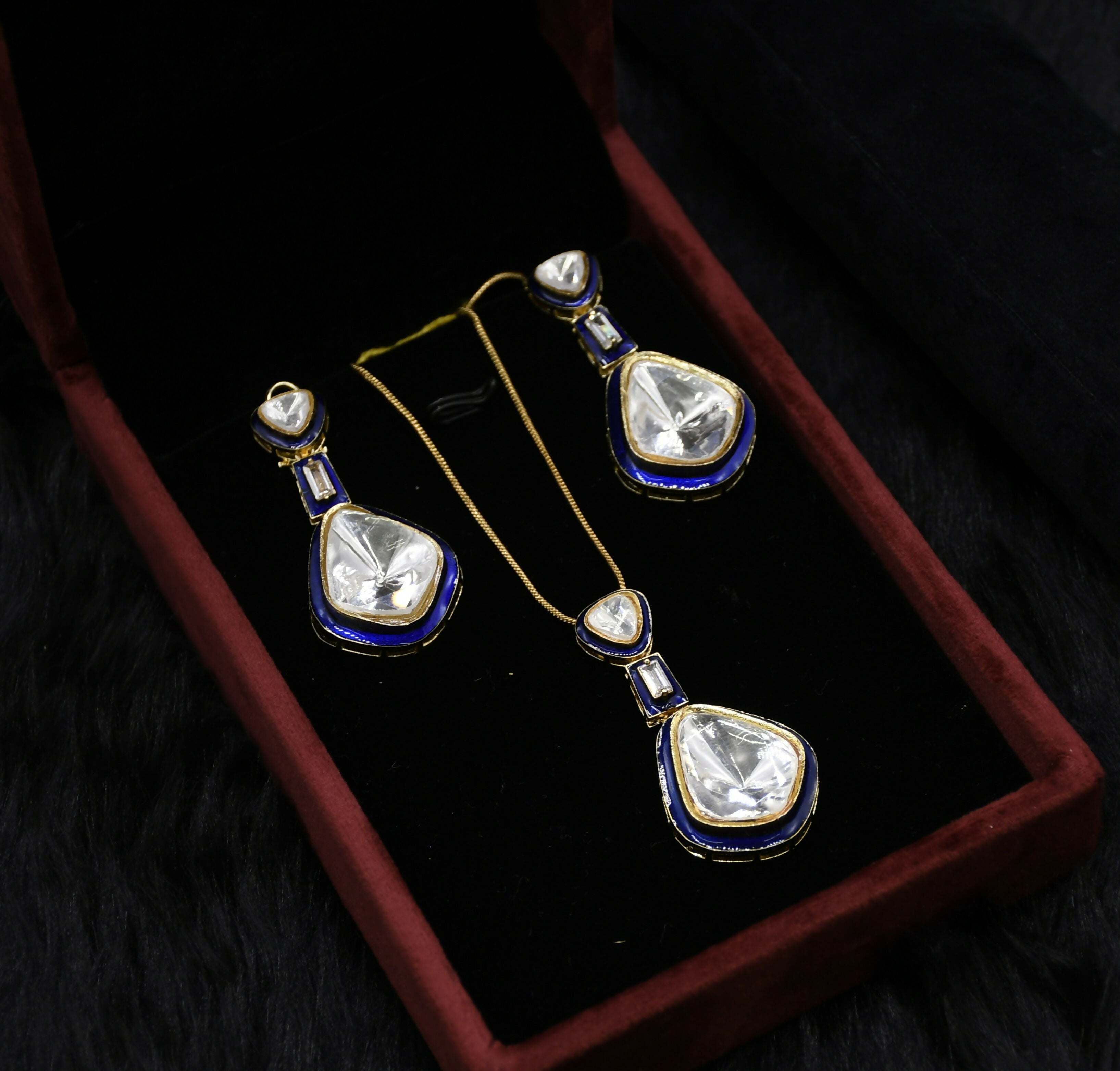 Premium Imitation Pendant Set
