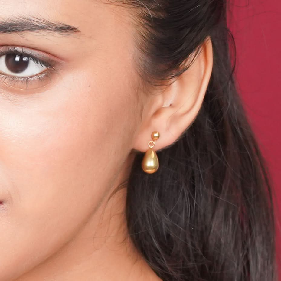 Amore Pear Drop Gold Stud Earrings