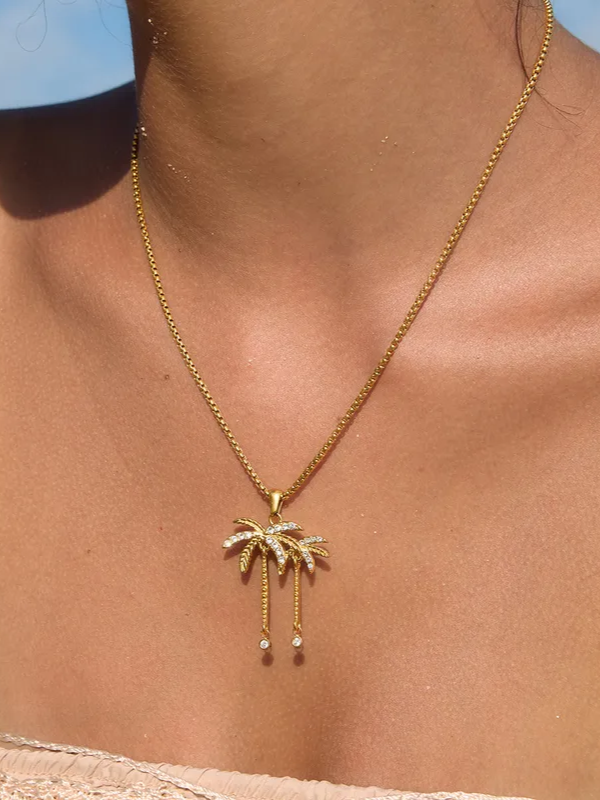 18k gold-plated beach shell pendant necklace �? beach-inspired shell pendant, anti-tarnish and waterproof for summer, casual and gifting.