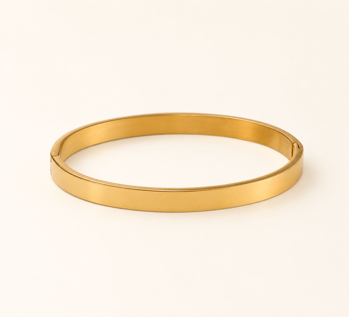 Classic Feminine Gold Bangle