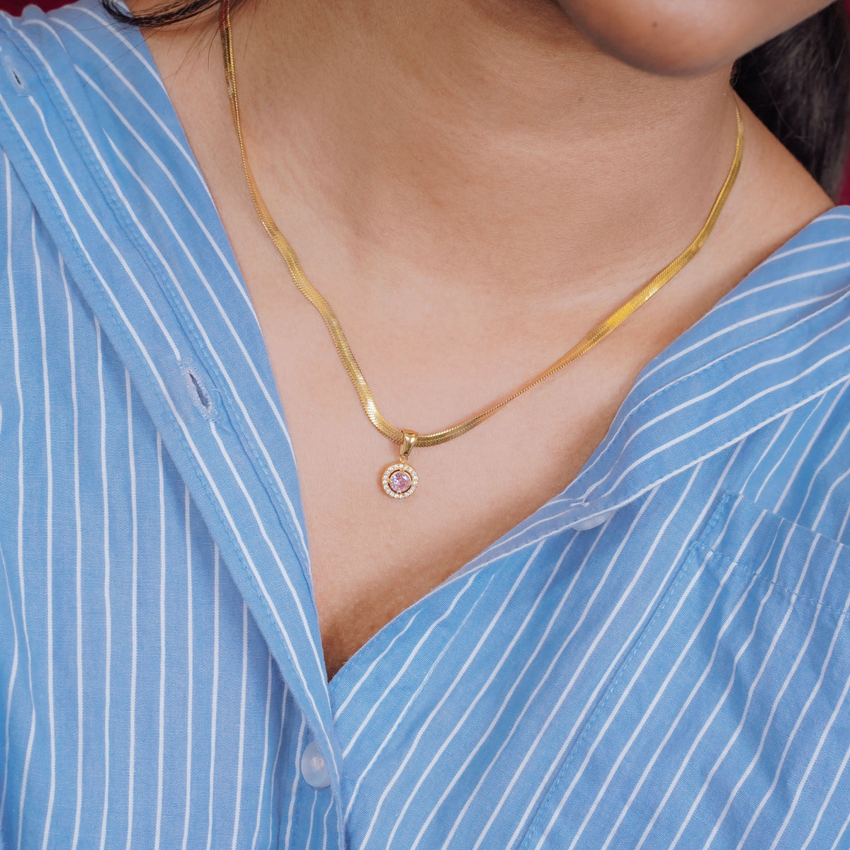 Classic Smooth Round Minimalist Gold Pendant Necklace