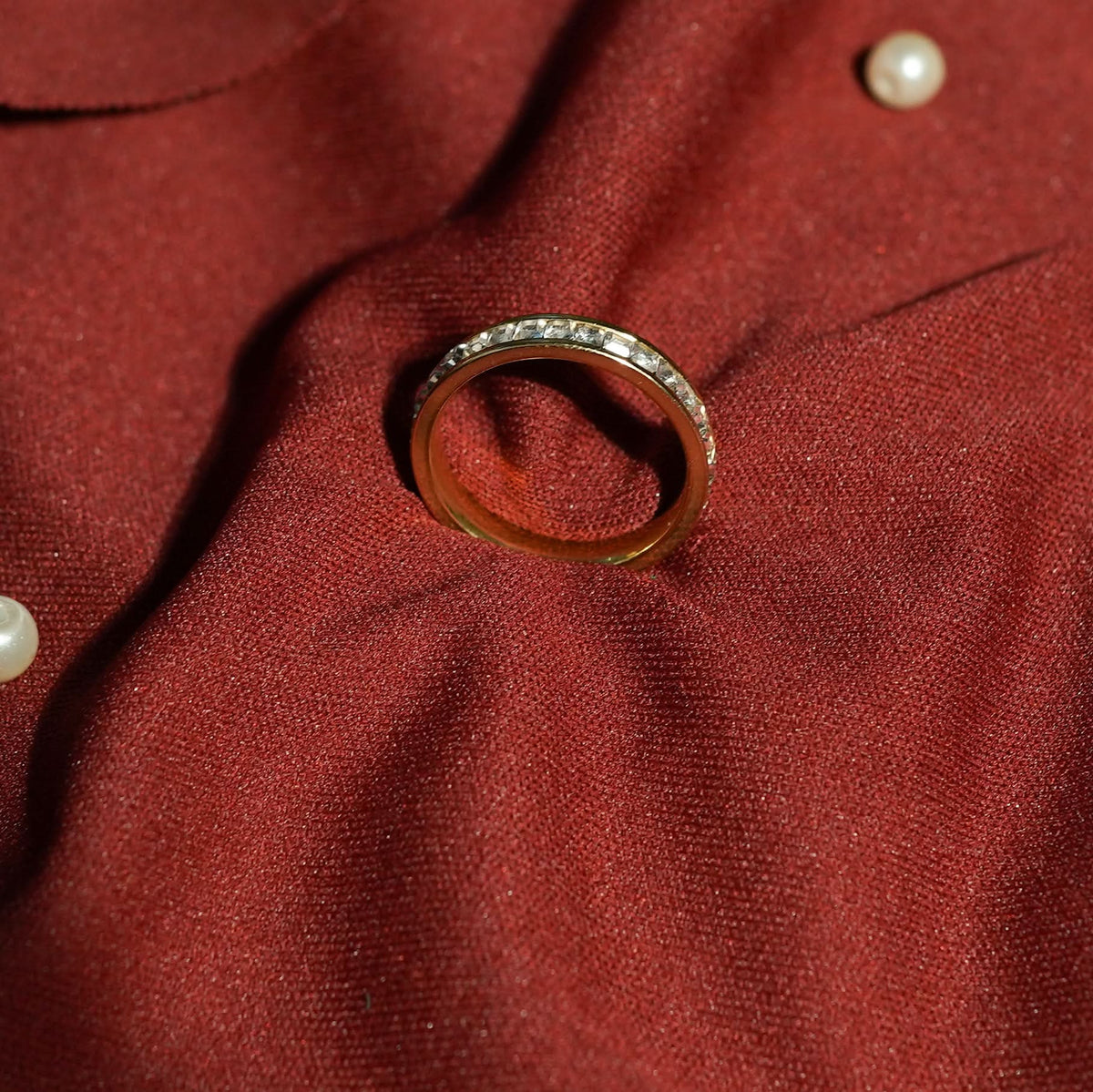 Elegant Crystal Inlay Gold Band Ring