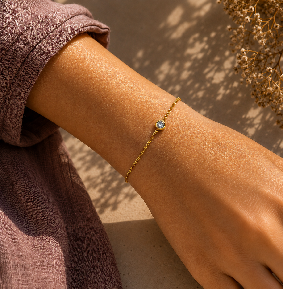 Geometric Elegance Pull-Chain Bracelet – adjustable pull-chain geometric gold bracelet for women