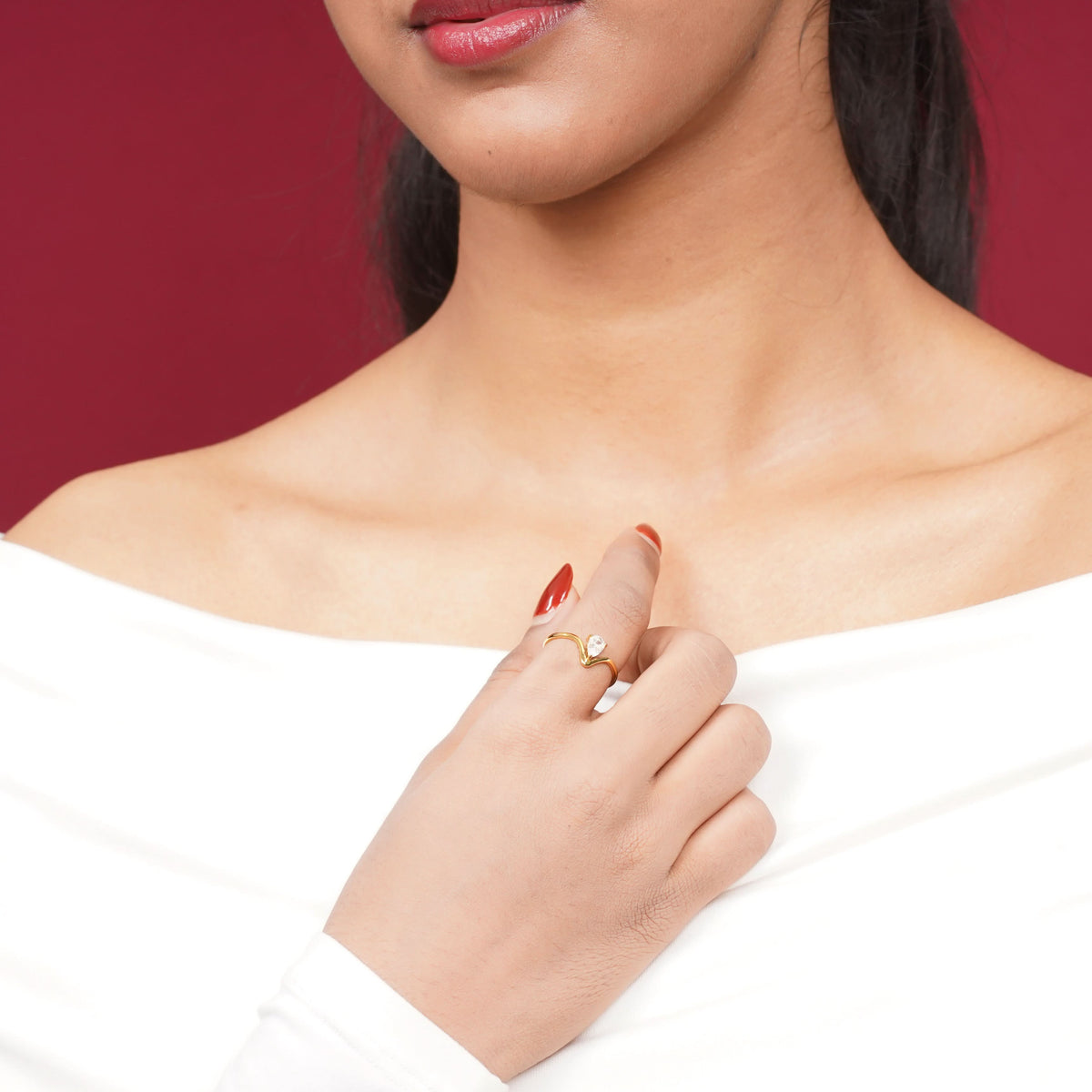 18K Gold Plated Gilded V-Pear Solitaire for Women | Anti Tarnish