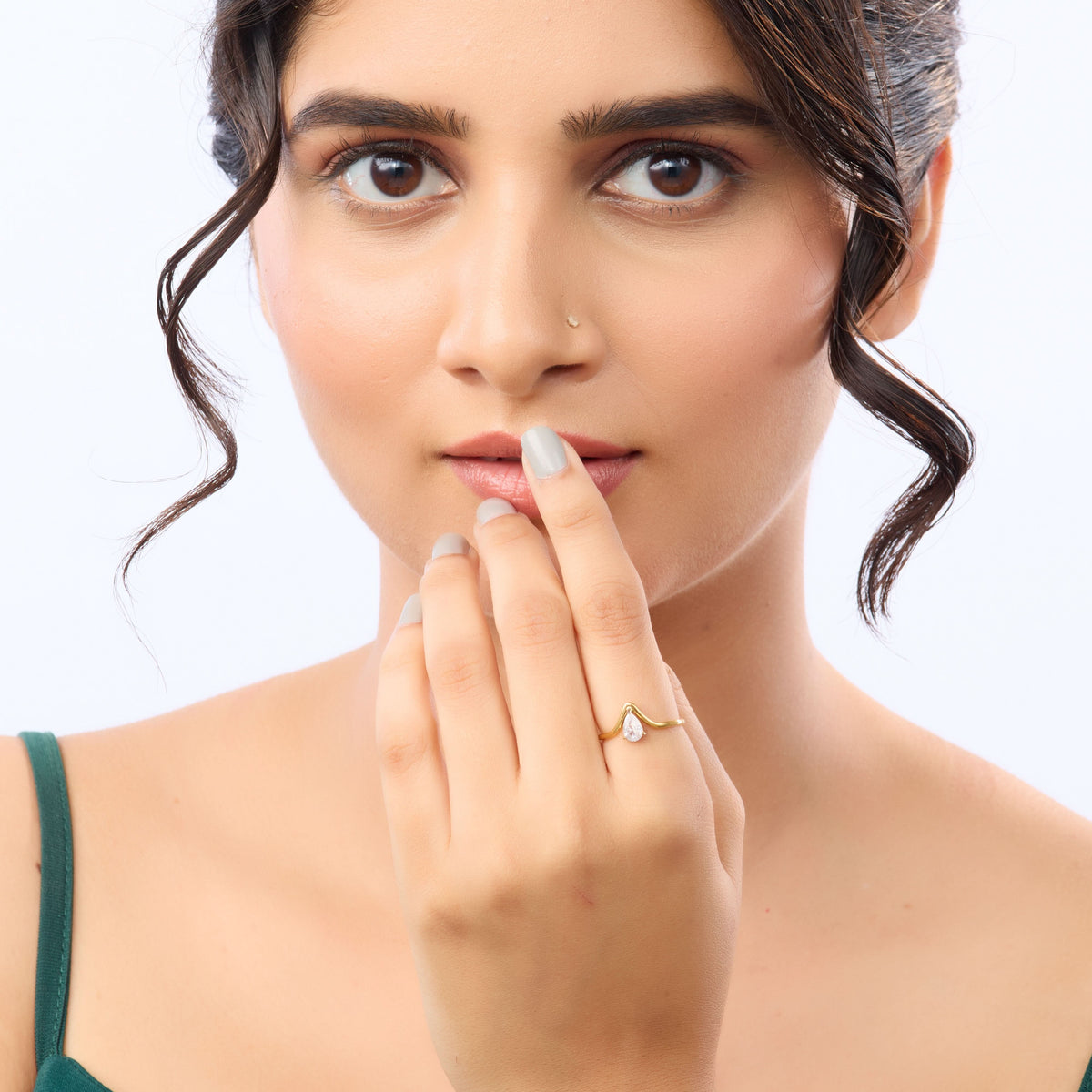 18K Gold Plated Gilded V-Pear Solitaire for Women | Anti Tarnish