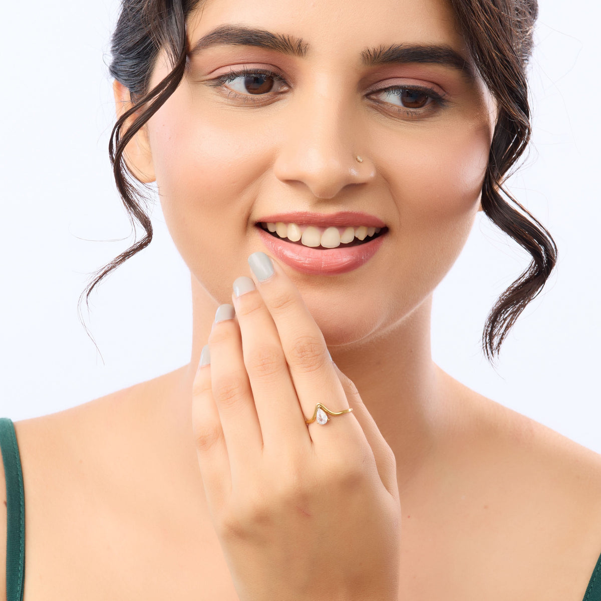 18K Gold Plated Gilded V-Pear Solitaire for Women | Anti Tarnish