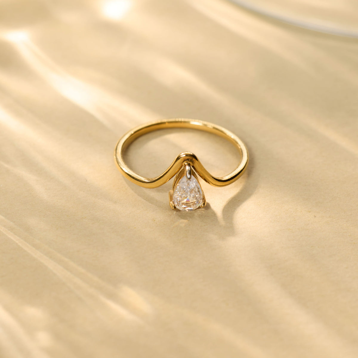18K Gold Plated Gilded V-Pear Solitaire for Women | Anti Tarnish