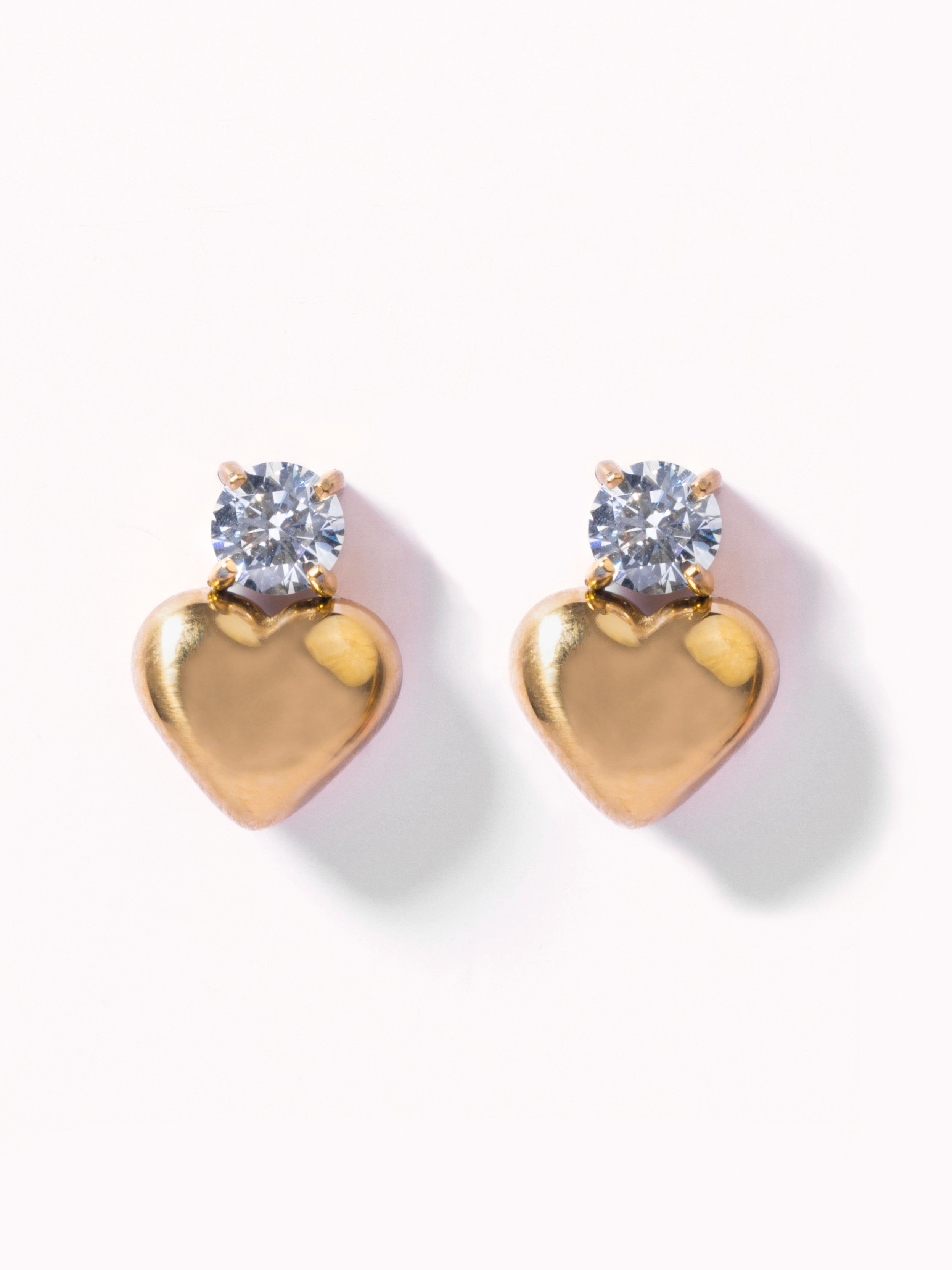 18k gold-plated heart stone stud earrings �? anti-tarnish, waterproof, lightweight minimal heart-shape studs.