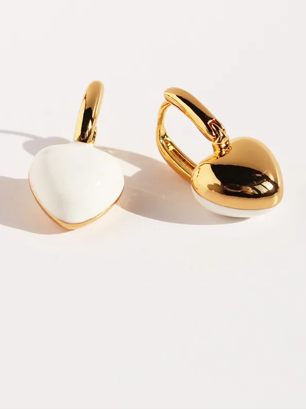 18k gold-plated heart drop earrings �? anti-tarnish, waterproof, hypoallergenic versatile heart-shape drops.