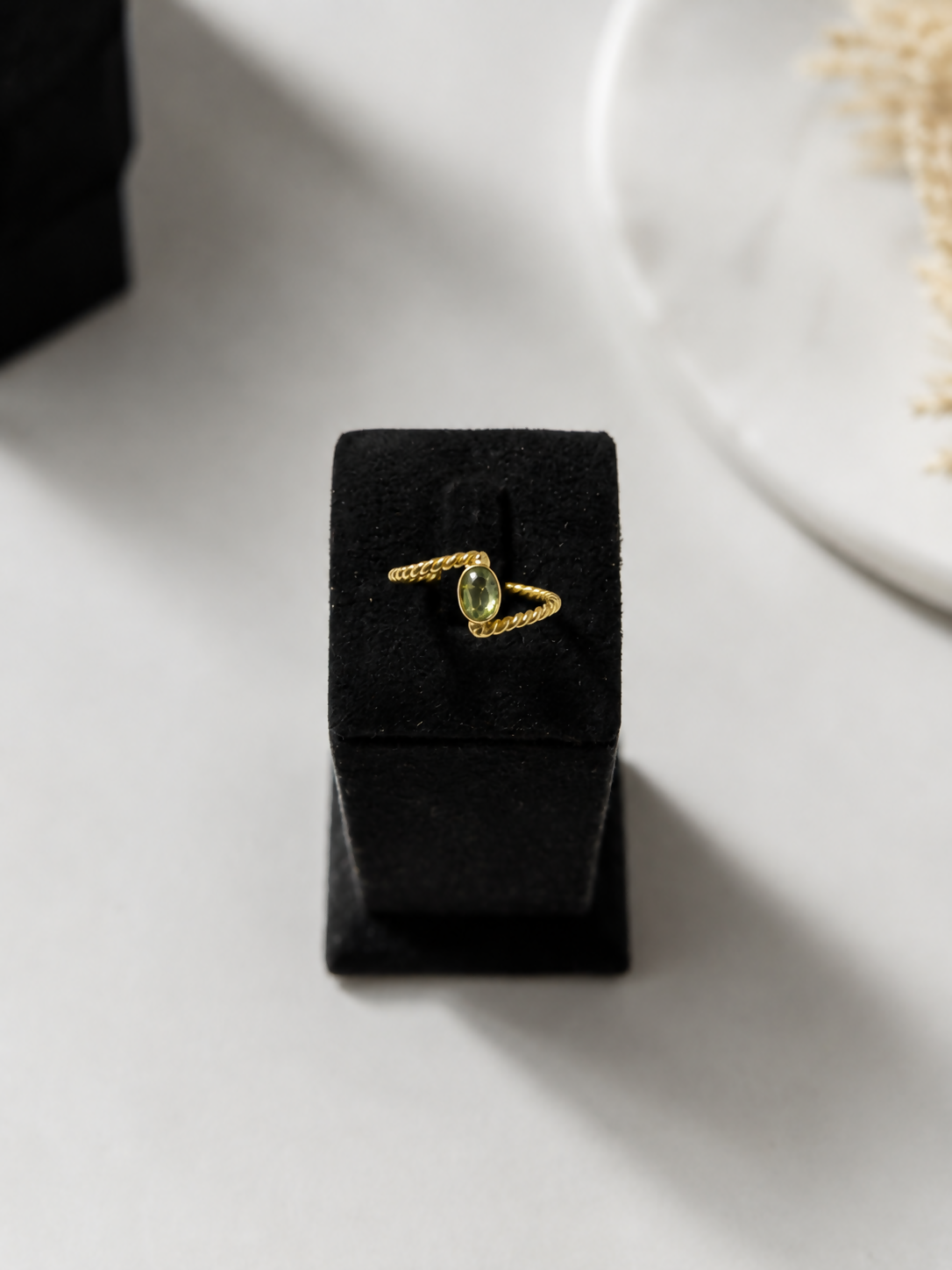 Natural Peridot Swirl Ring Gold-Plated 925 Sterling Silver