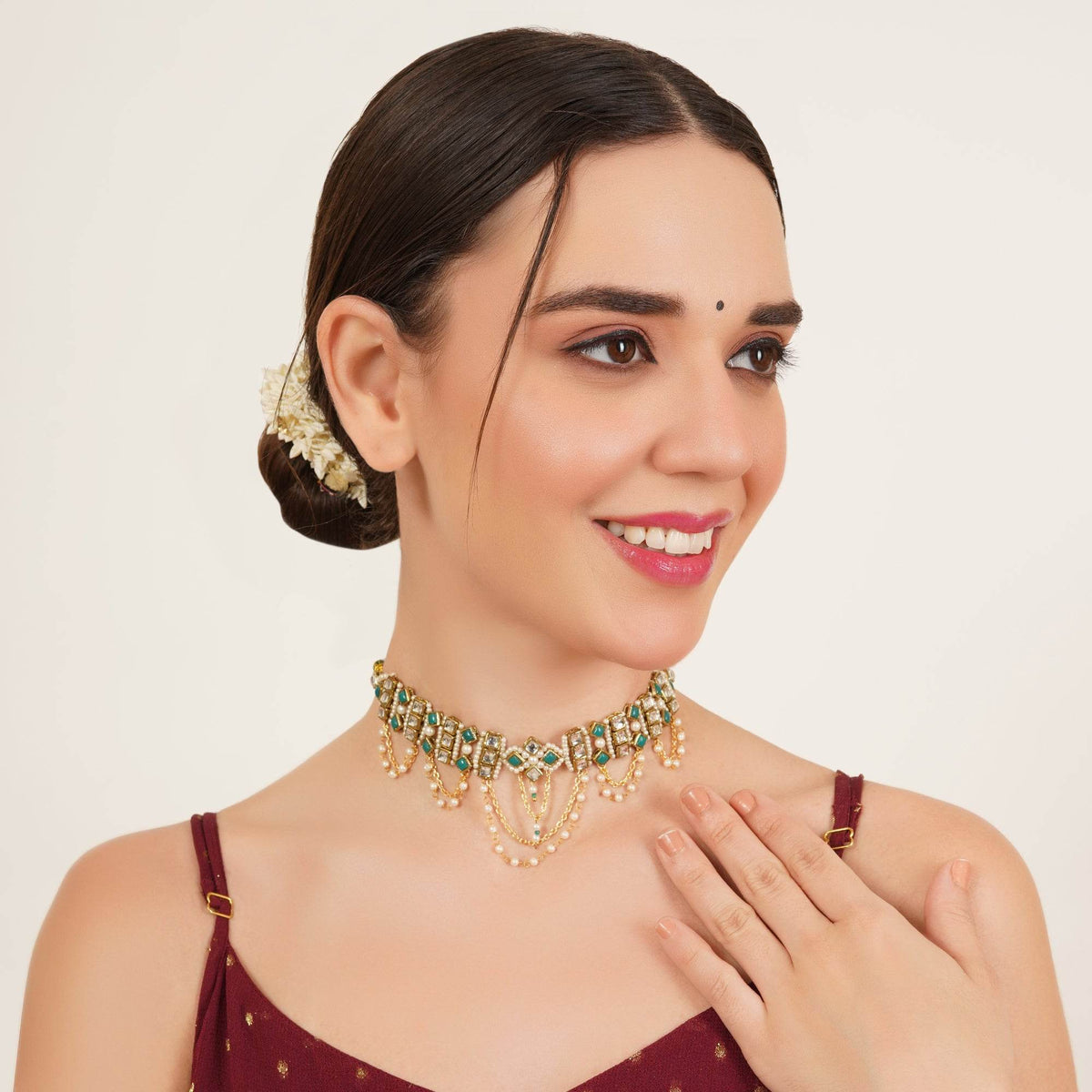 Emerald Radiance Neckalce - BeAbhika.com