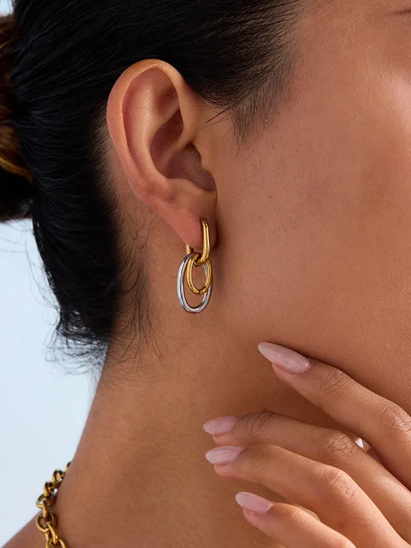Pair of Manya drops �? 18k gold-plated mixed metal oval dangle earrings for everyday and gifting.
