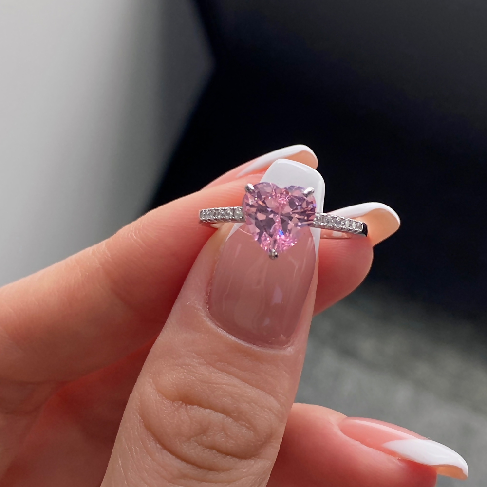 Amour Eclat Ring