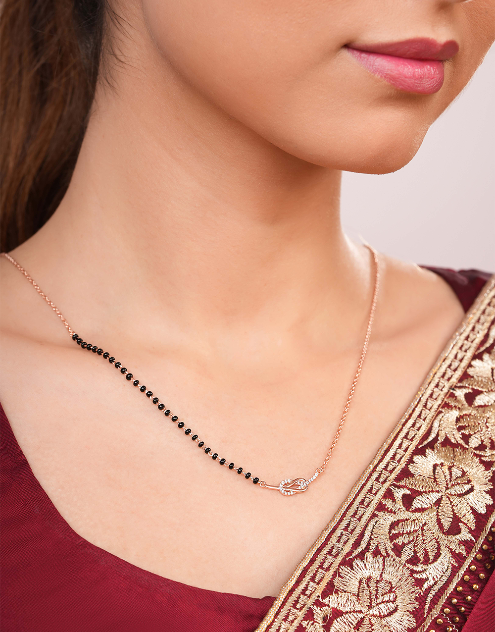 Twisted-shaped minimal Rose Gold Bar Mangalsutra with Black Beads Chain